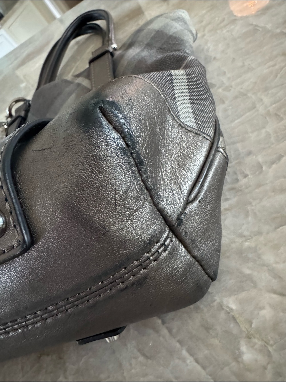 Vintage Burberry Nova Check Haymarket Tote Gray Bag Metallic Leather Trim - Picture 11 of 14